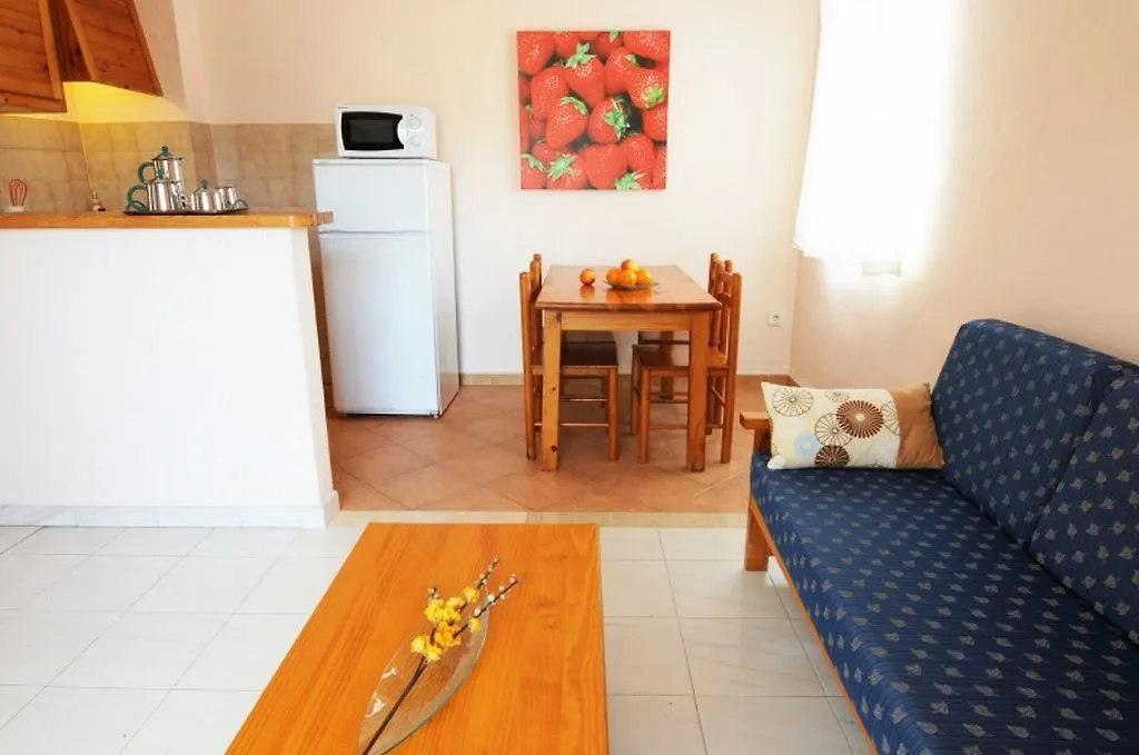 Maribel Apartments Cala Blanca  Cala Blanca (Menorca)