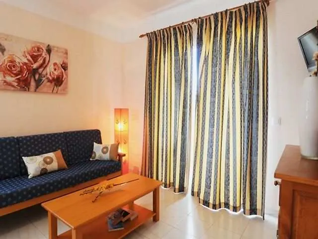 Maribel Apartments Cala Blanca  Spanien